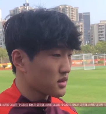 孫康博：與沙特國(guó)青差距不大有的一踢，放平心態(tài)不要想太多