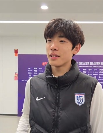 國青歸來上演中超首秀，朱鵬宇：感覺很好，場上大哥們很支持我