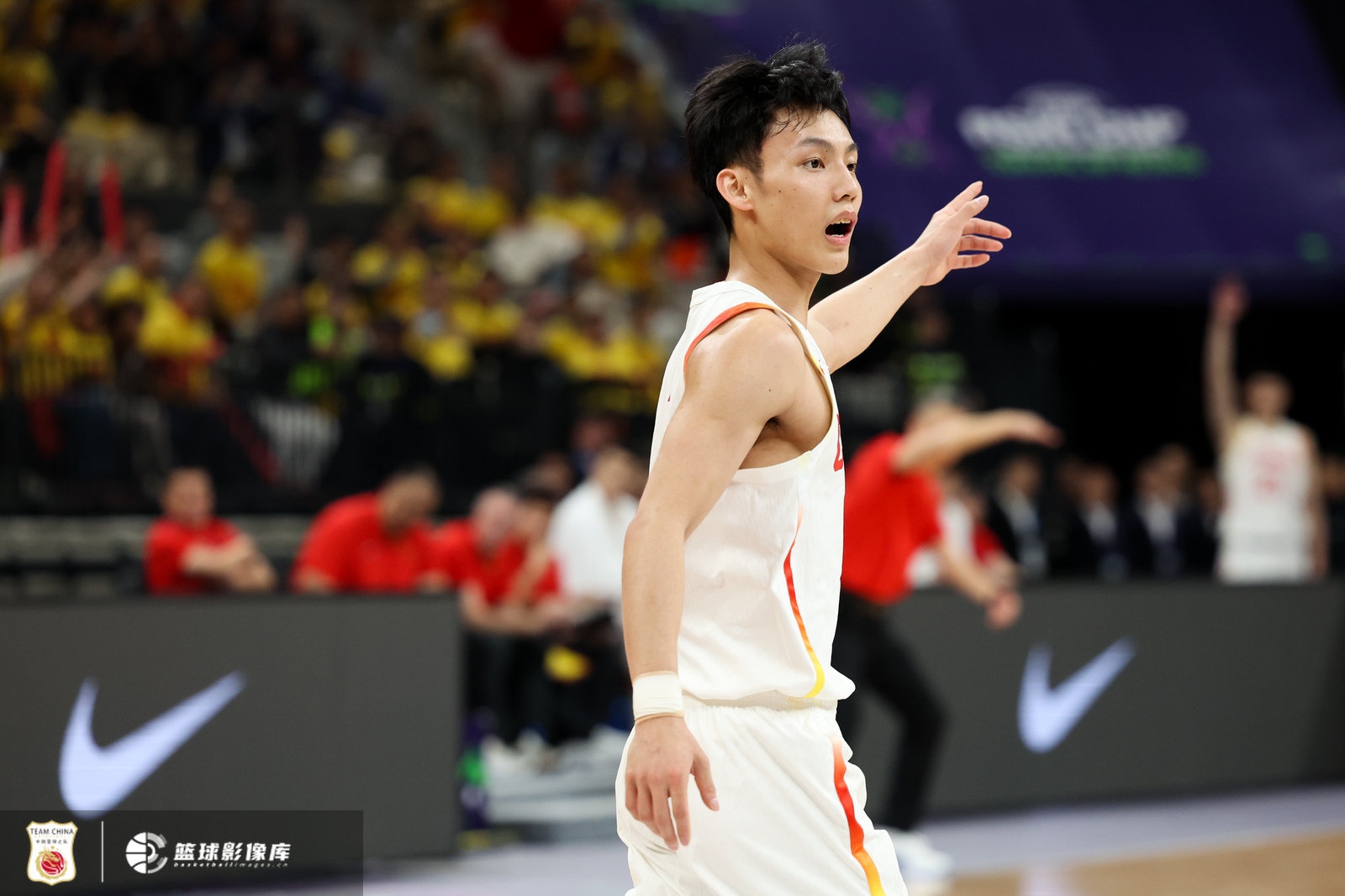 首發(fā)出戰(zhàn)不在狀態(tài)！徐杰全場(chǎng)3中0沒(méi)得分 拿到3板1助2斷另2失誤